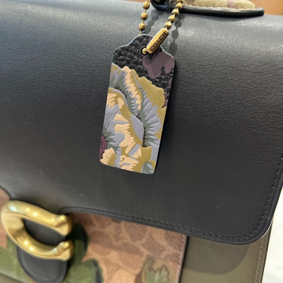 Coach unlimited edition handbag, original price $650.00 plus tax - Picture 5 of 16